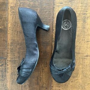 Black satin kitten heel shoes with bow detail, sz 81/2